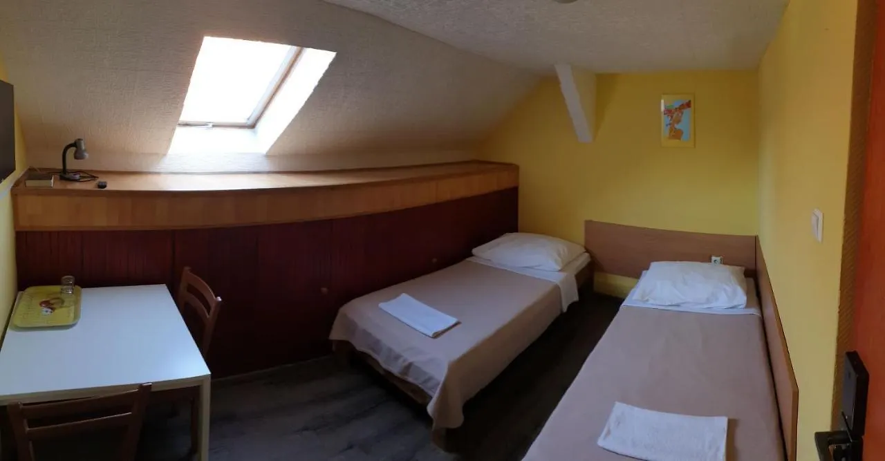 Hotel Jade Panzio à Budapest Maison d'hôtes