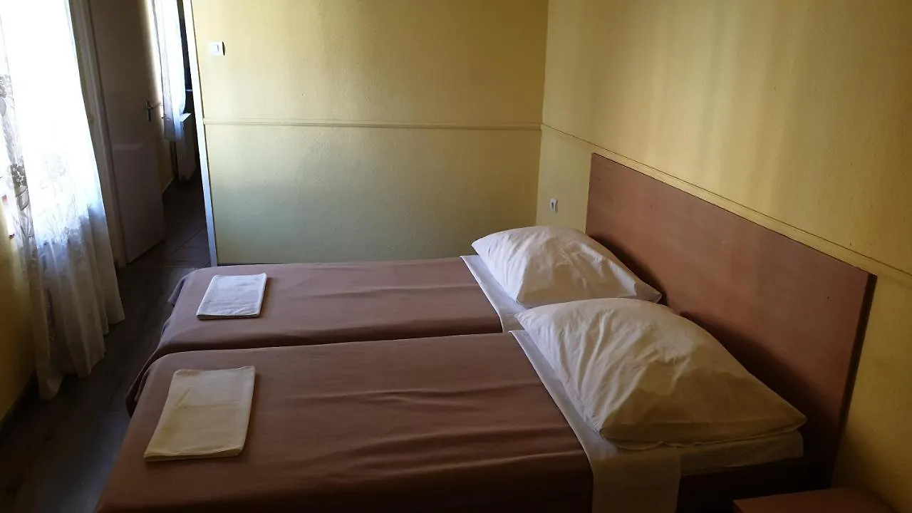 ***  Jade Panzio Guest House Budapest Hungary